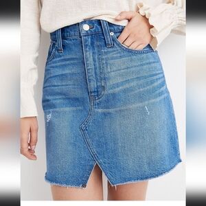 D1. NWT Madewell Rigid Denim A-Line Skirt Size 25